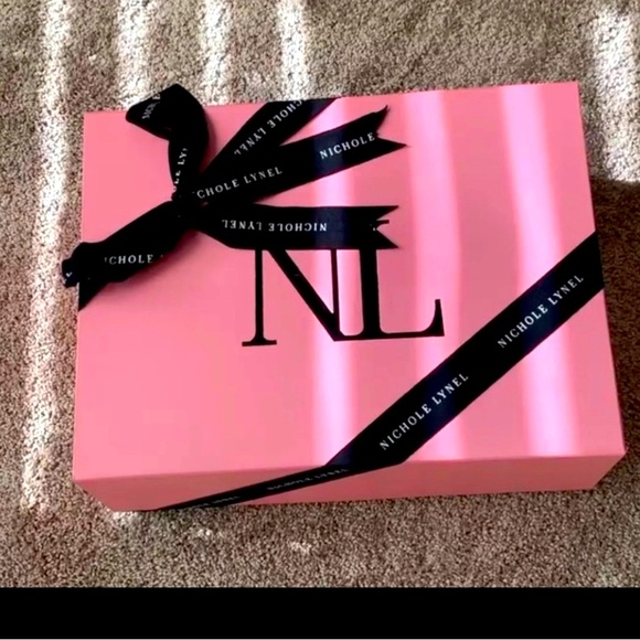 NL Box - Picture 1 of 1